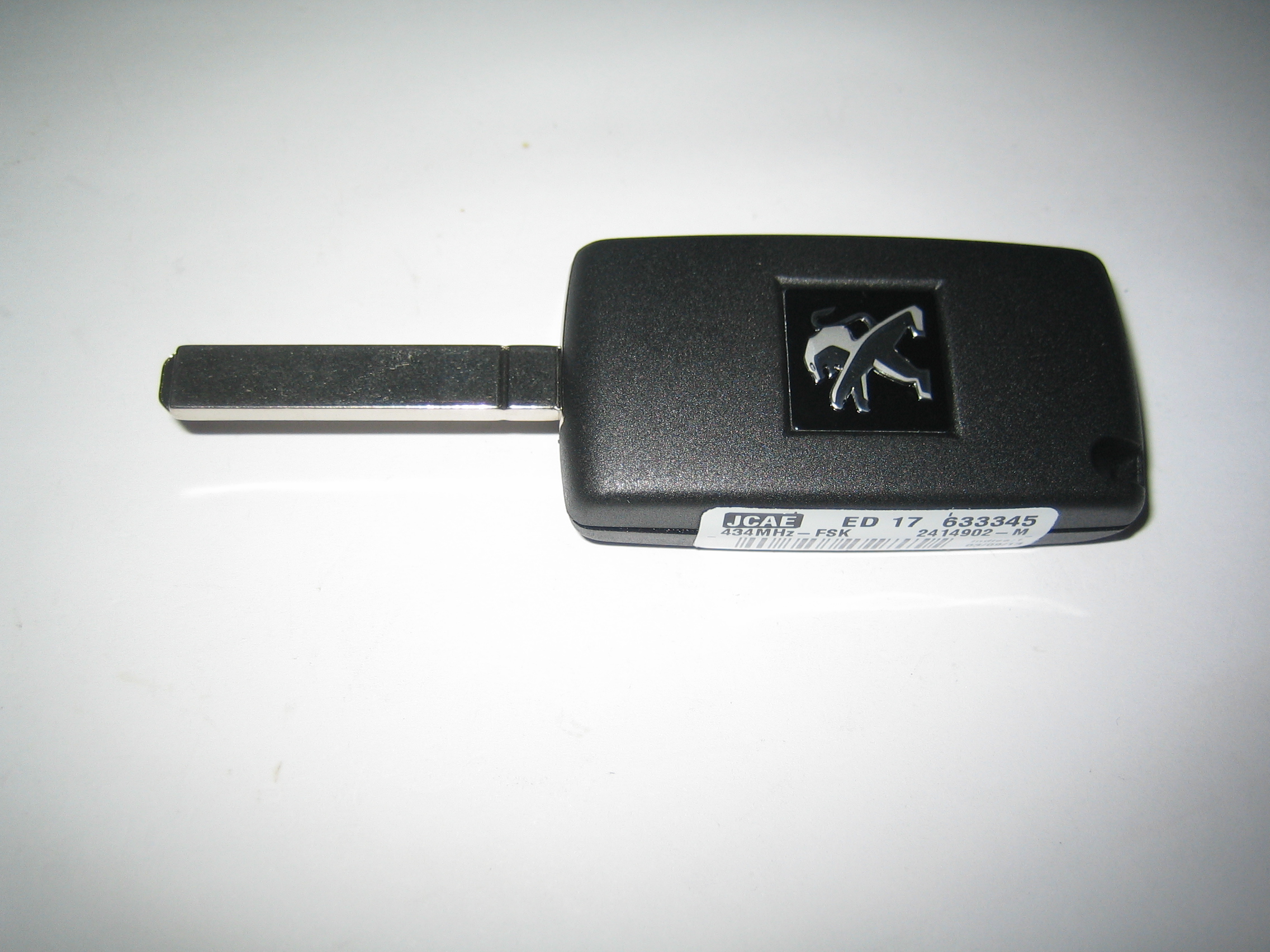 Partner Tepee (B9) y Partner VU (B9) – Dispositivo emisor mando a distancia  plegable con tres botones / Abrir – Cerrar – Porton /